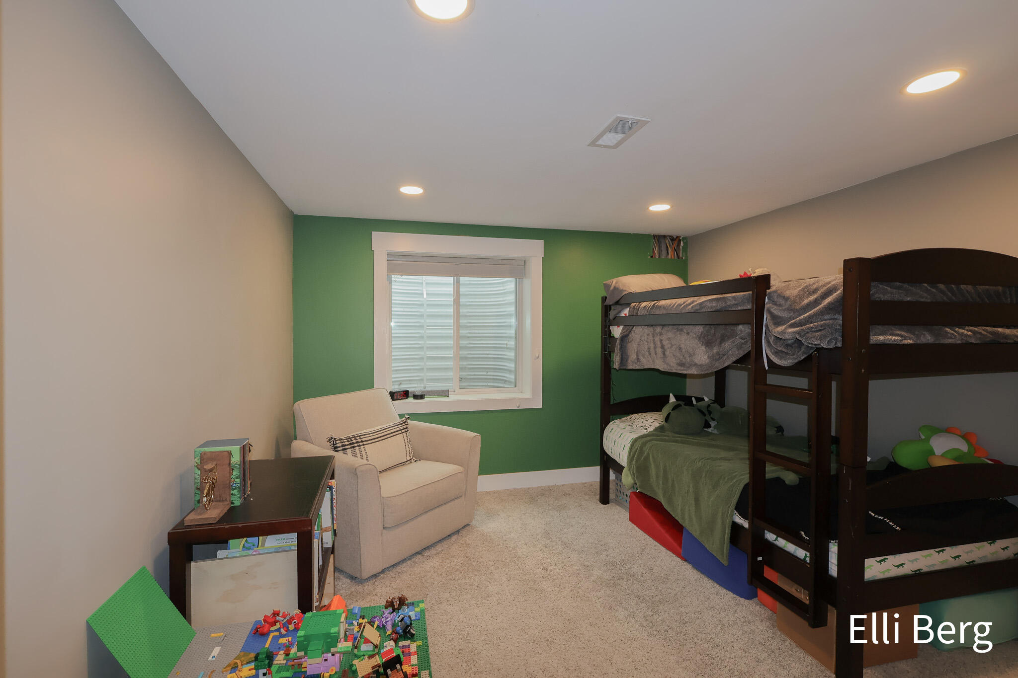 8742 Shadowbrook Drive Jenison, MI 49428 - Photo 23 of 34 IMG_5076