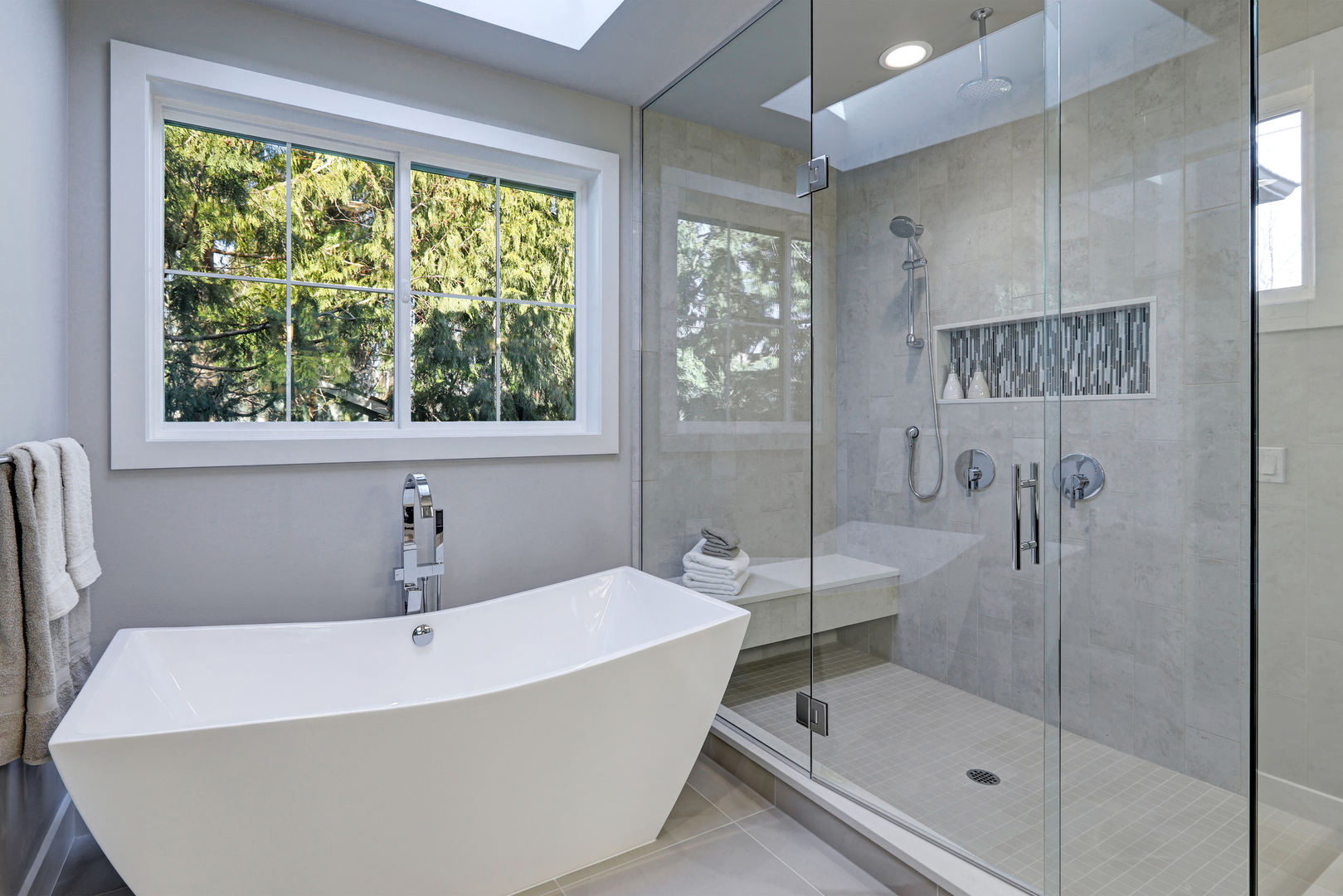 16301 Stacy Lane Huntley, IL 60142 - Photo 2 of 5 a bathroom with a bathtub and shower