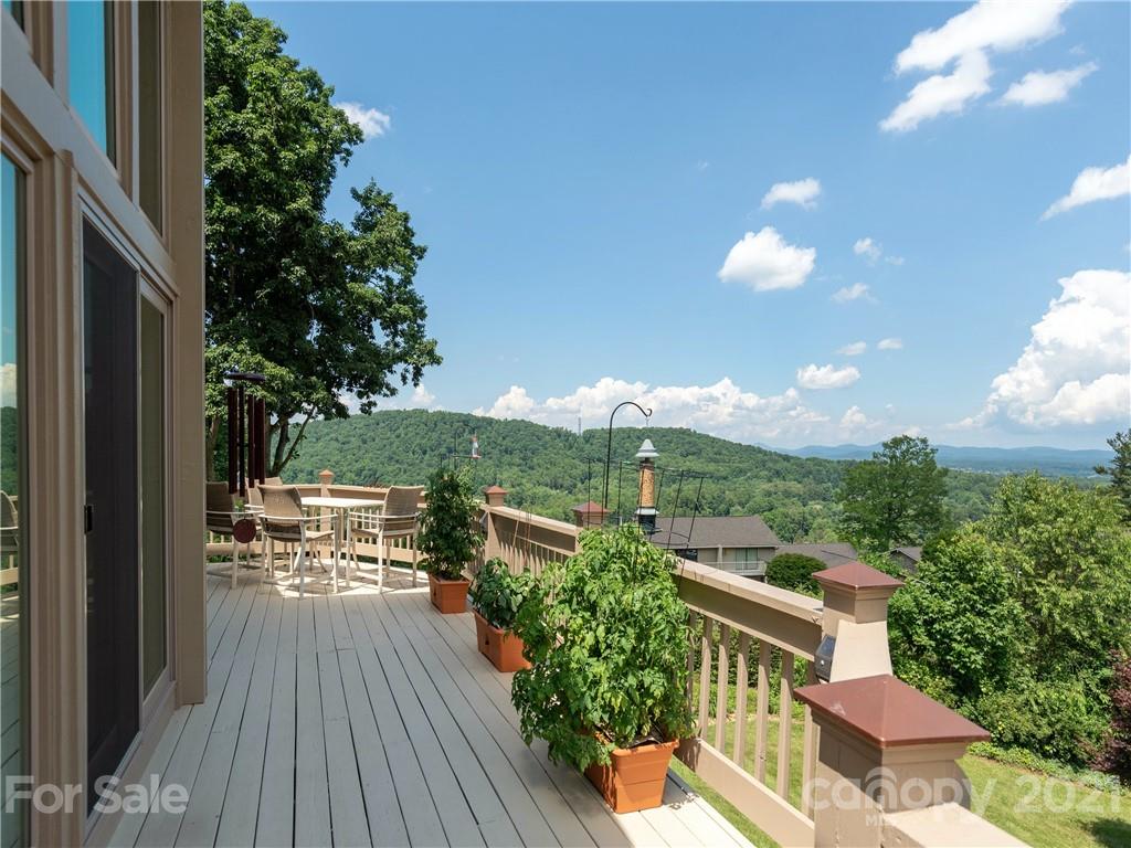 116 Country Ridge Road Laurel Park, NC 28739 - Photo 9 of 26