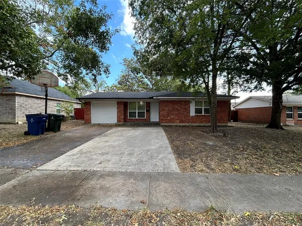 $1,799 | 1306 Hillcrest Drive, Garland, TX 75040