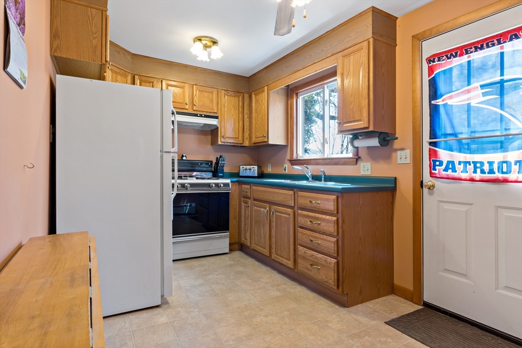 33 Fawn Road Somerset, MA 02726 - Photo 15 of 21 Gallery Image 15