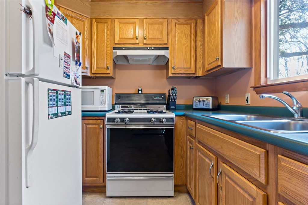 33 Fawn Road Somerset, MA 02726 - Photo 16 of 21 Gallery Image 16