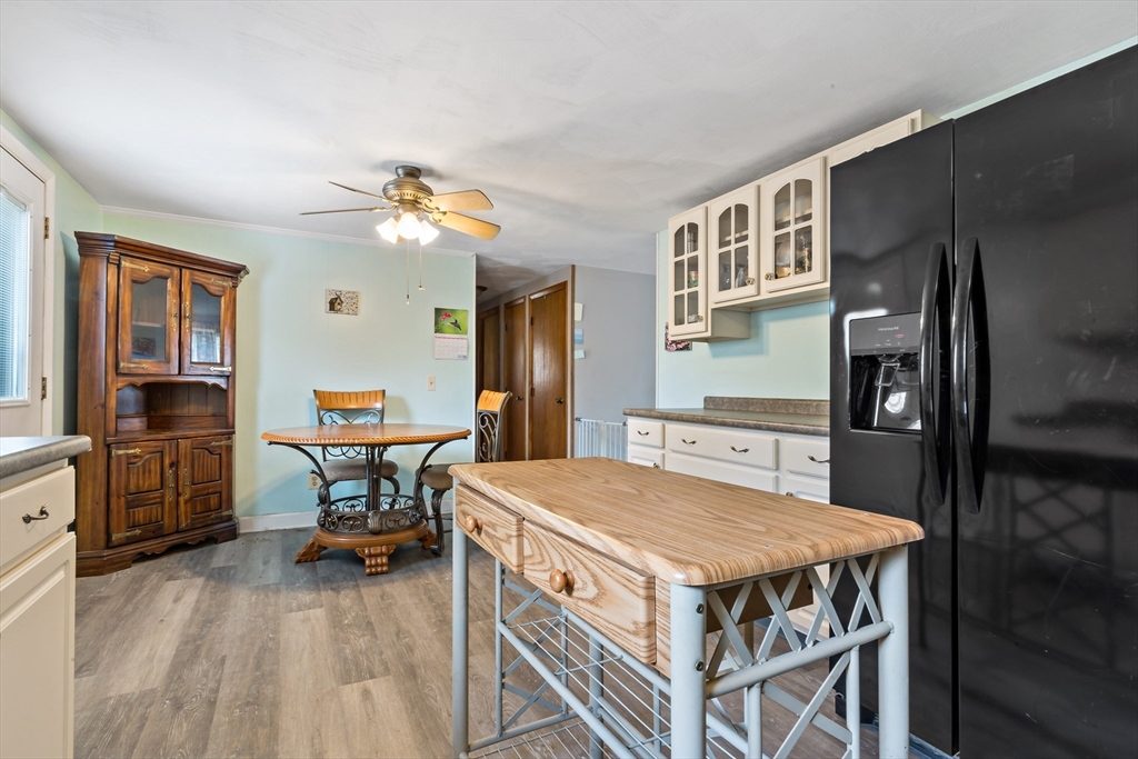 33 Fawn Road Somerset, MA 02726 - Photo 5 of 21 Gallery Image 5