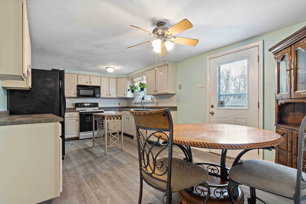 33 Fawn Road Somerset, MA 02726 - Photo 6 of 21 Gallery Image 6