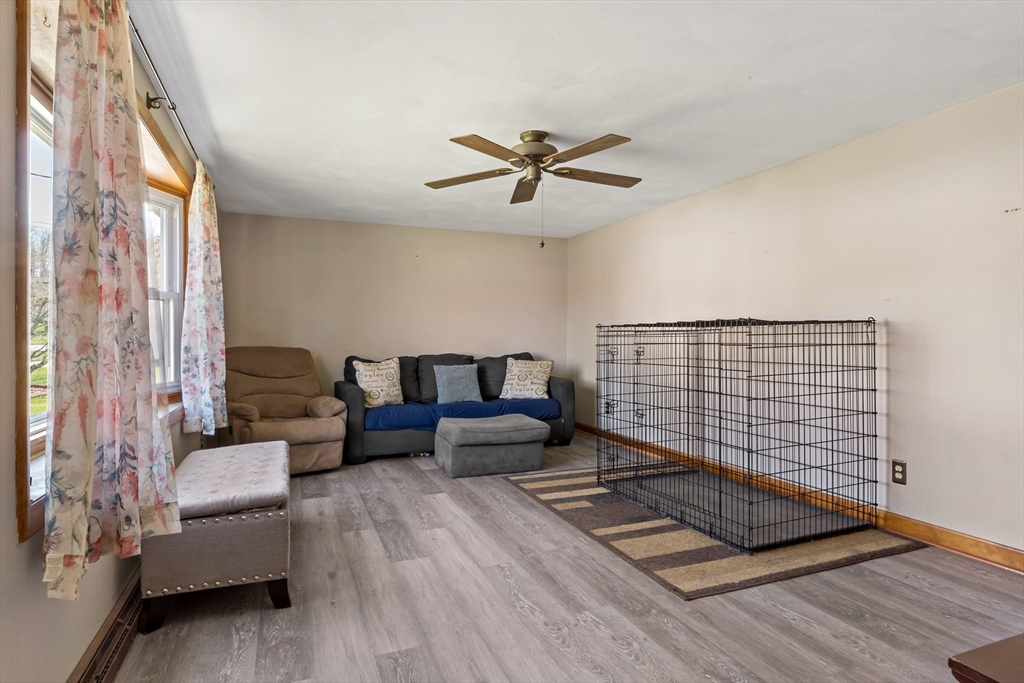 33 Fawn Road Somerset, MA 02726 - Photo 9 of 21 Gallery Image 9