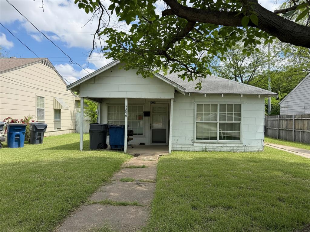 3206 North Jim Miller Road Dallas, TX 75227 - Photo 1 of 7