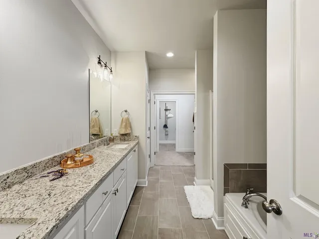 $239,900 | 8602 Edgewater Drive, Baton Rouge, LA 70820