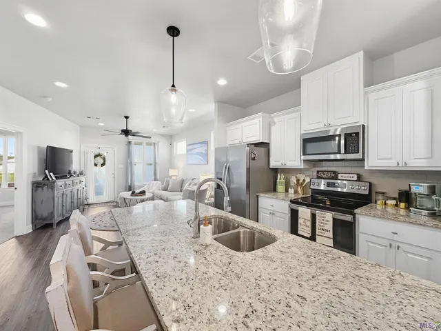 $239,900 | 8602 Edgewater Drive, Baton Rouge, LA 70820