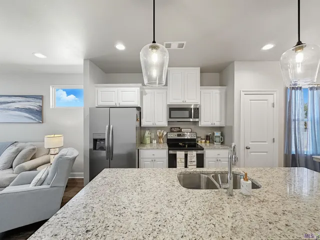 $239,900 | 8602 Edgewater Drive, Baton Rouge, LA 70820