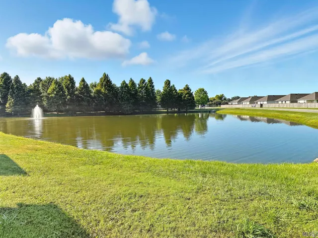 $239,900 | 8602 Edgewater Drive, Baton Rouge, LA 70820