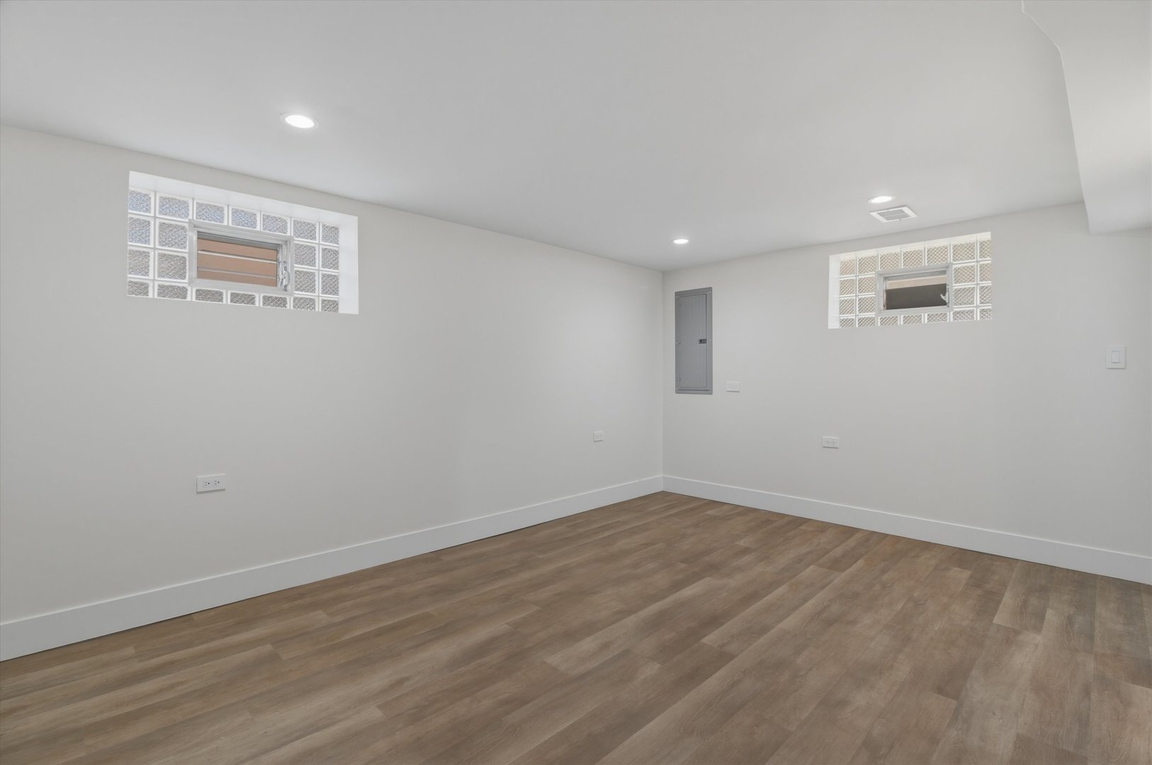 7230 South Avers Avenue Chicago, IL 60629 - Photo 15 of 44 a view of empty room