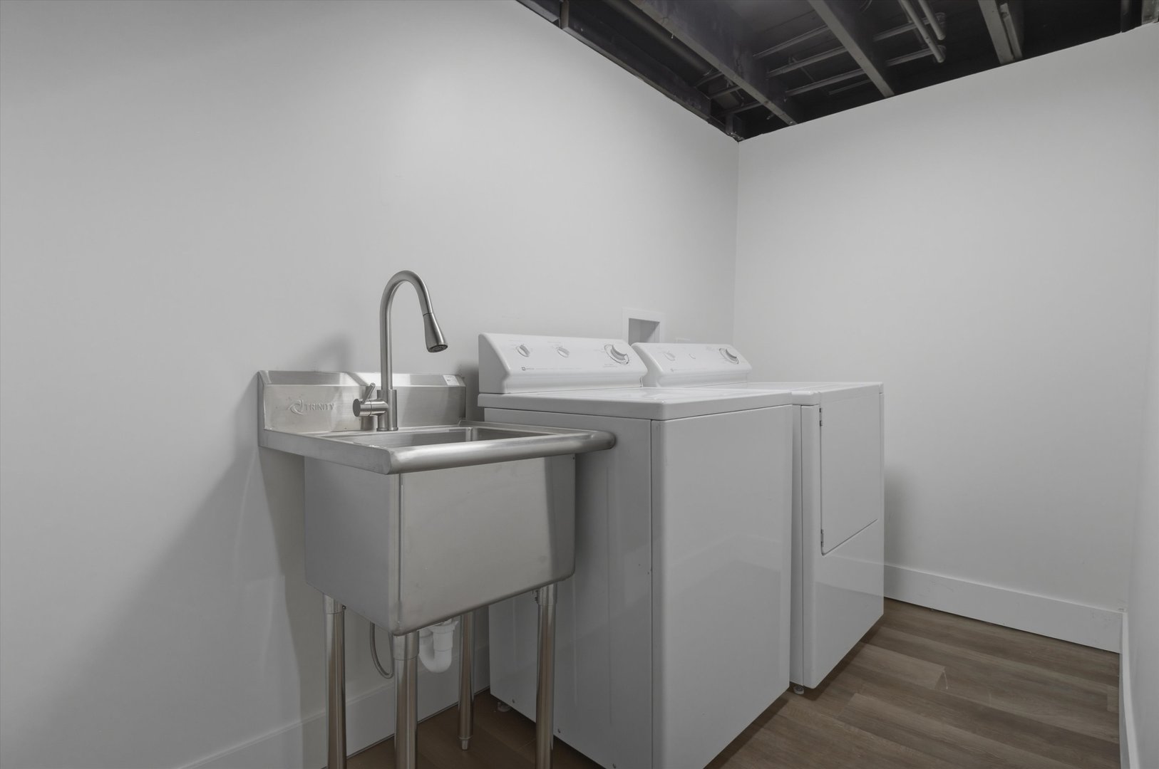 7230 South Avers Avenue Chicago, IL 60629 - Photo 31 of 44 a utility room with dryer and washer