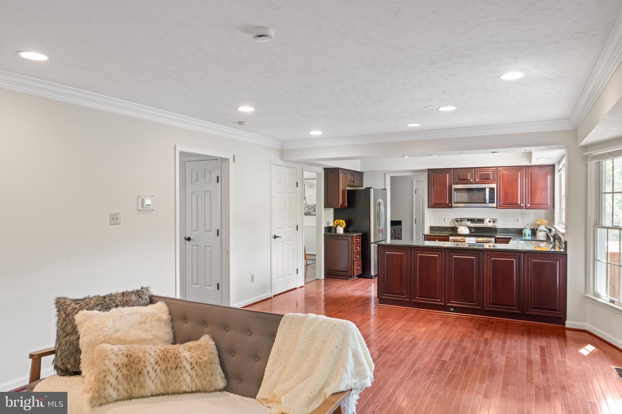2206 Milburn Lane Reston, VA 20191 - Photo 21 of 97 Gallery Image 21