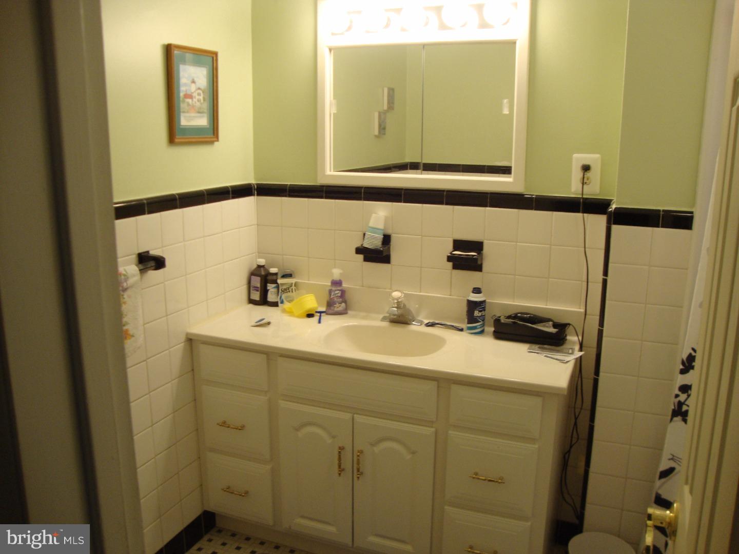 2101 Springhouse Road Broomall, PA 19008 - Photo 15 of 22 Bathroom