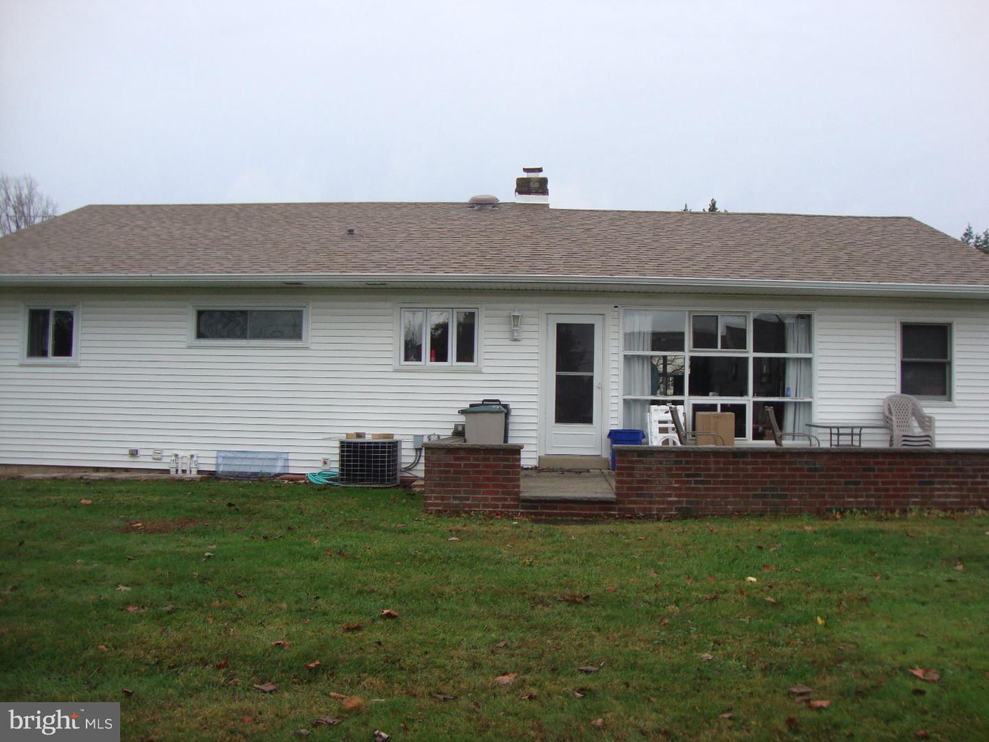 2101 Springhouse Road Broomall, PA 19008 - Photo 5 of 22