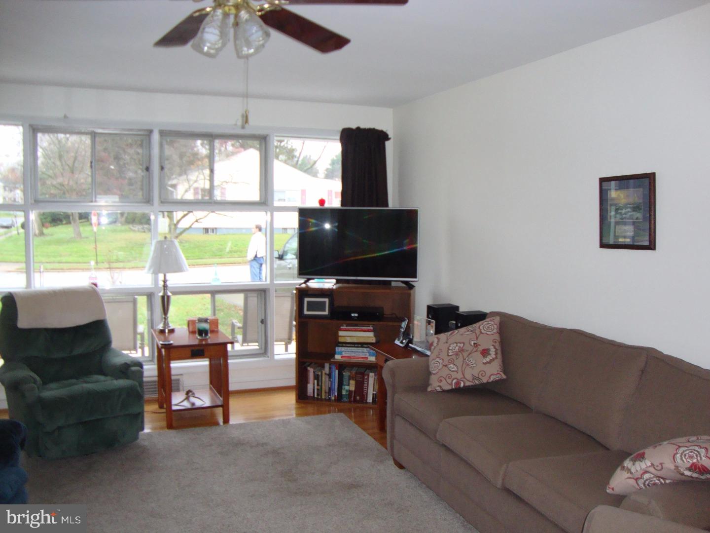 2101 Springhouse Road Broomall, PA 19008 - Photo 8 of 22 Living Room