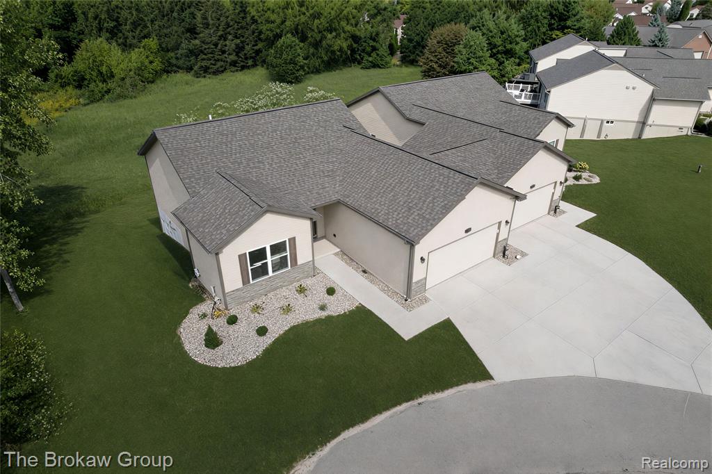 3365 Meadow Ridge Court Davison, MI 48423 - Photo 2 of 47 Gallery Image 2