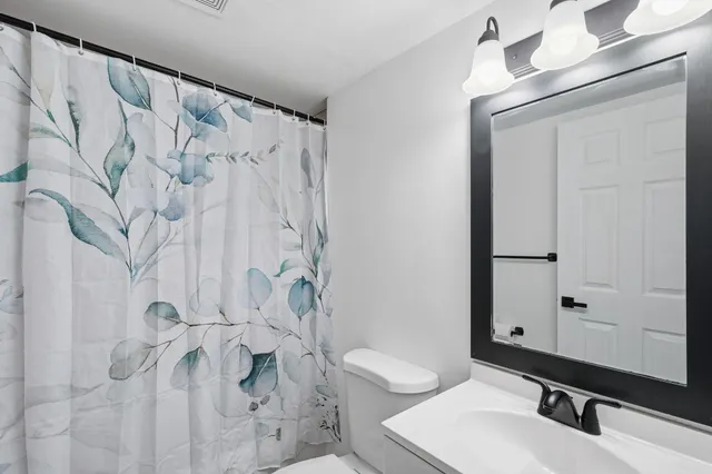 $379,900 | 5118 Angeline Avenue North, Crystal, MN 55429