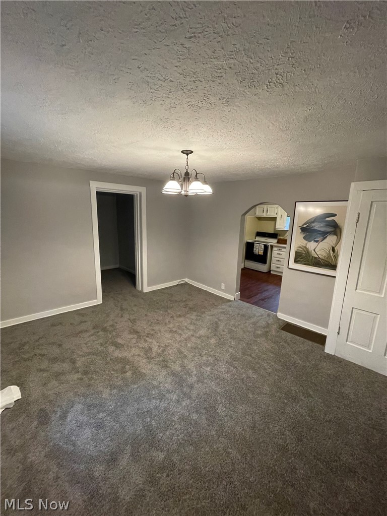 2929 Kendall Road Akron, OH 44321 - Photo 10 of 29 Dining room
