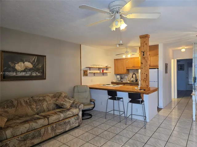 $1,500 | 820 Southwest 11th Avenue, Unit 16B, Hallandale Beach, FL 33009