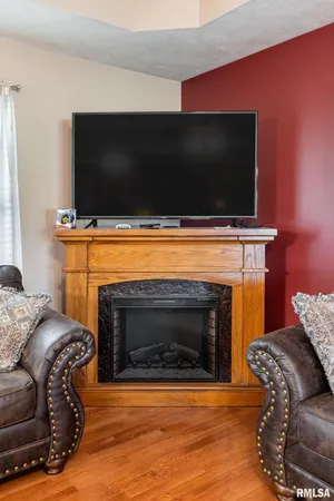 $329,000 | 105 North Dent Street, Carterville, IL 62918