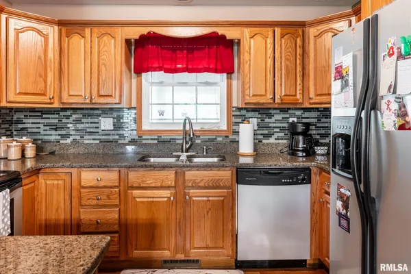 $329,000 | 105 North Dent Street, Carterville, IL 62918