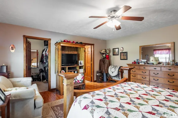 $329,000 | 105 North Dent Street, Carterville, IL 62918