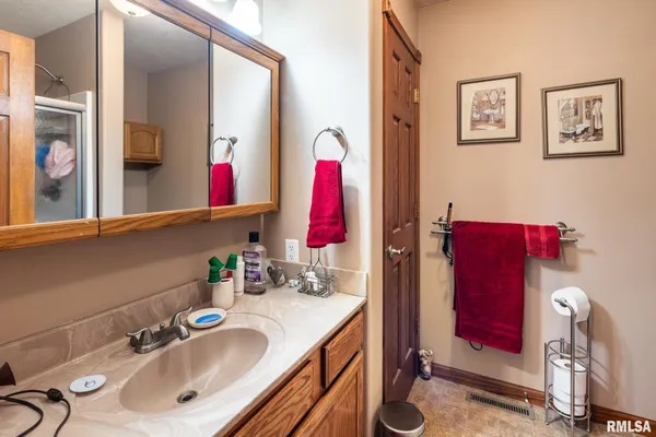 $329,000 | 105 North Dent Street, Carterville, IL 62918
