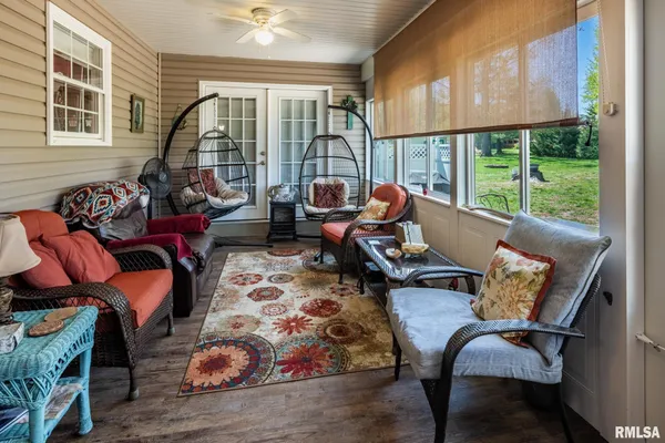 $329,000 | 105 North Dent Street, Carterville, IL 62918