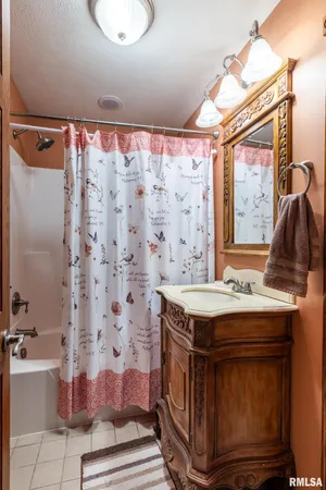 $329,000 | 105 North Dent Street, Carterville, IL 62918