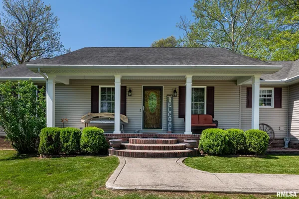 $329,000 | 105 North Dent Street, Carterville, IL 62918