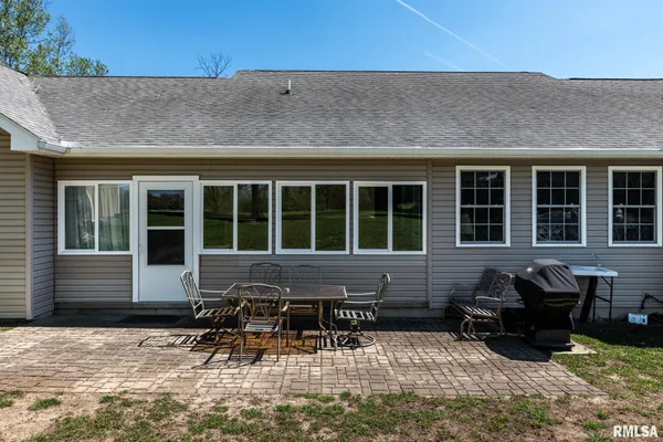 $329,000 | 105 North Dent Street, Carterville, IL 62918
