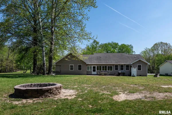 $329,000 | 105 North Dent Street, Carterville, IL 62918