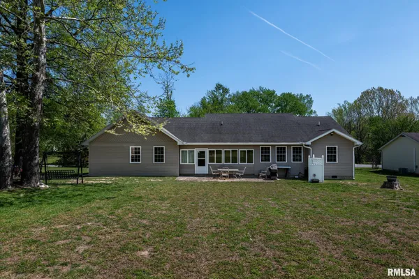 $329,000 | 105 North Dent Street, Carterville, IL 62918
