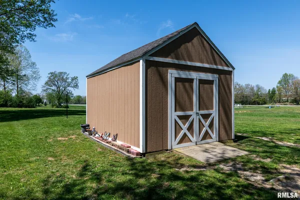 $329,000 | 105 North Dent Street, Carterville, IL 62918