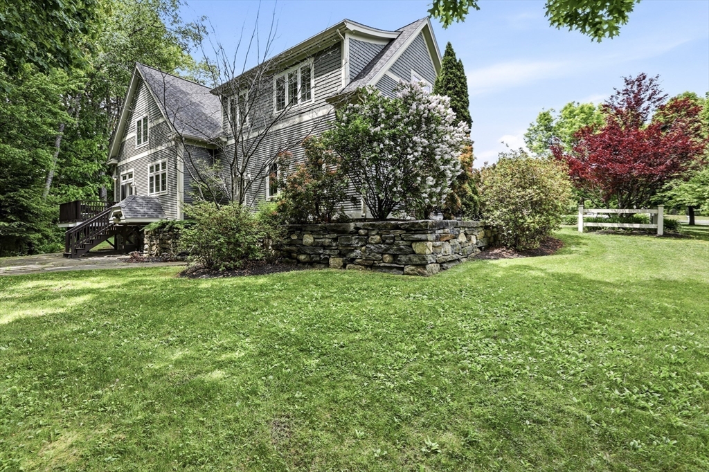 36 Sovereign Way Northampton, MA 01062 - Photo 27 of 39