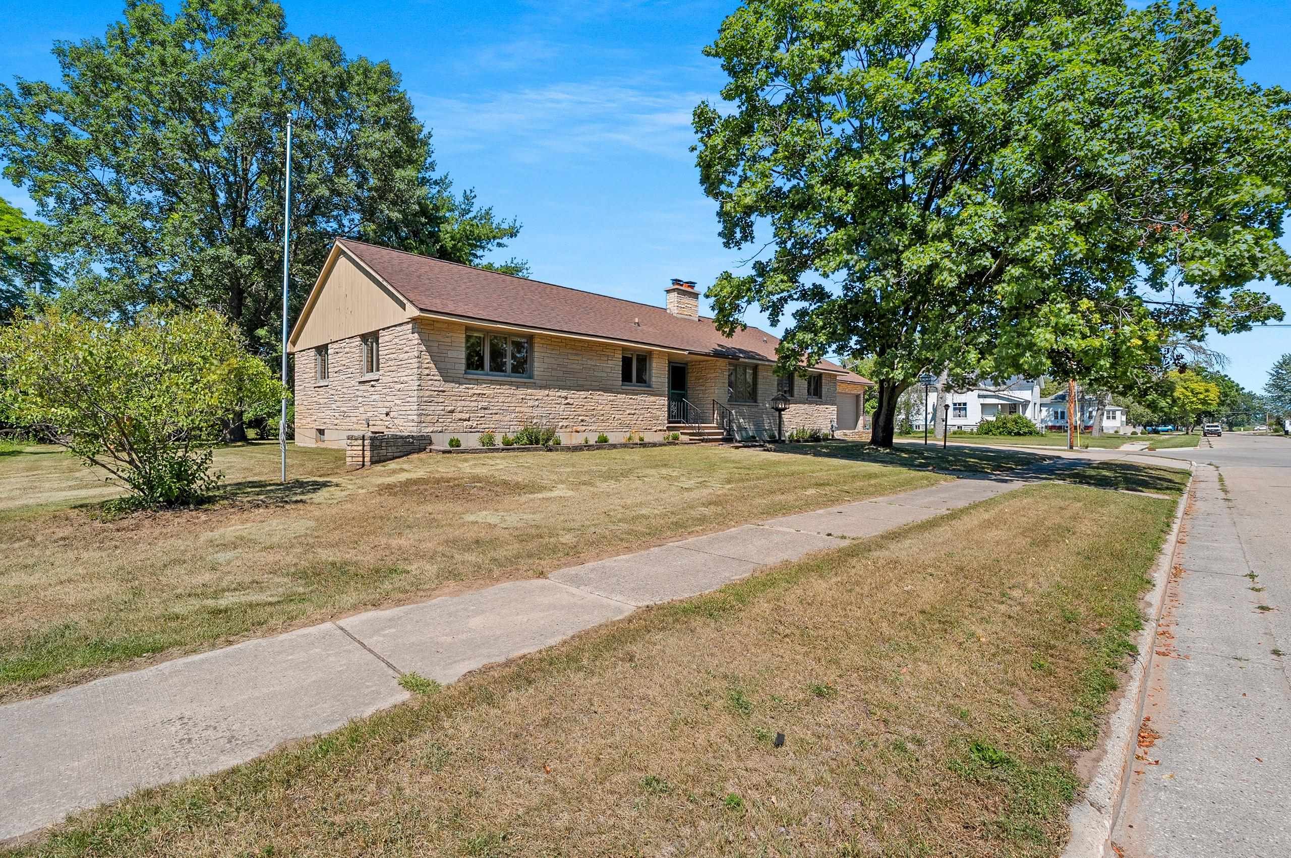 357 Jefferson Street Oconto, WI 54153 - Photo 61 of 62