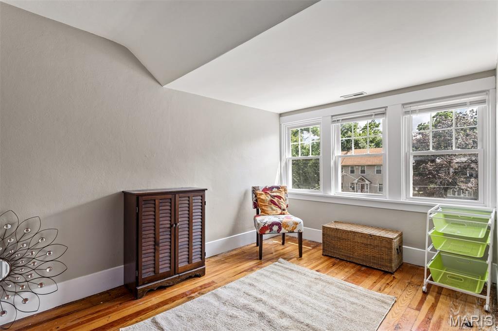 329 Stark Court Webster Groves, MO 63119 - Photo 40 of 63 Gallery Image 40