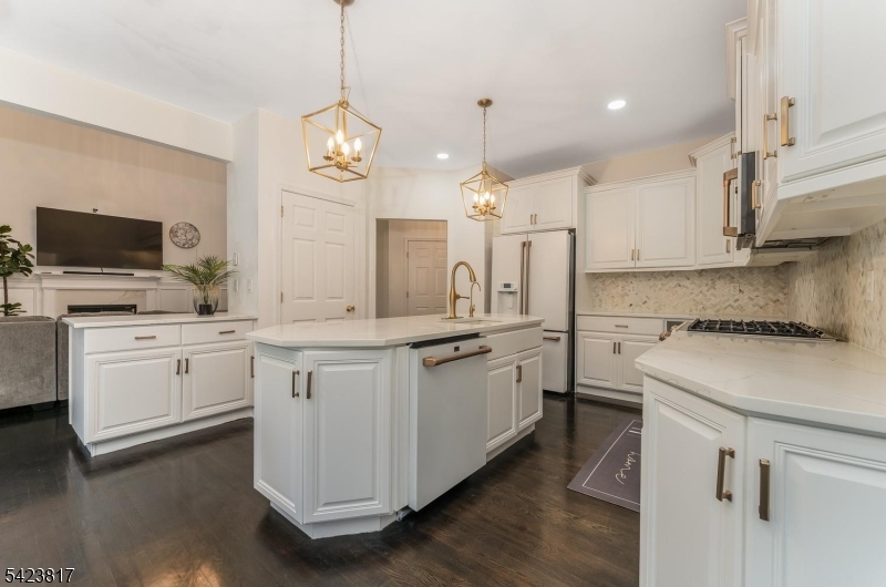 722 County Rte 579 Flemington, NJ 08822 - Photo 8 of 41