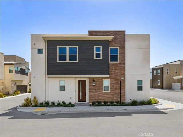 $5,400 | 27448 Pioneer Court, Newhall, CA 91381