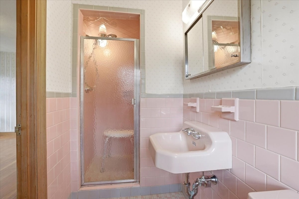 77 Booth Road Dedham, MA 02026 - Photo 23 of 40