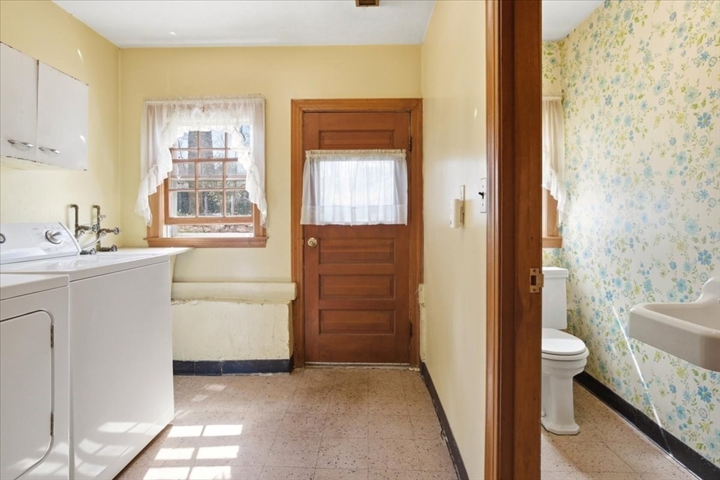 77 Booth Road Dedham, MA 02026 - Photo 27 of 40