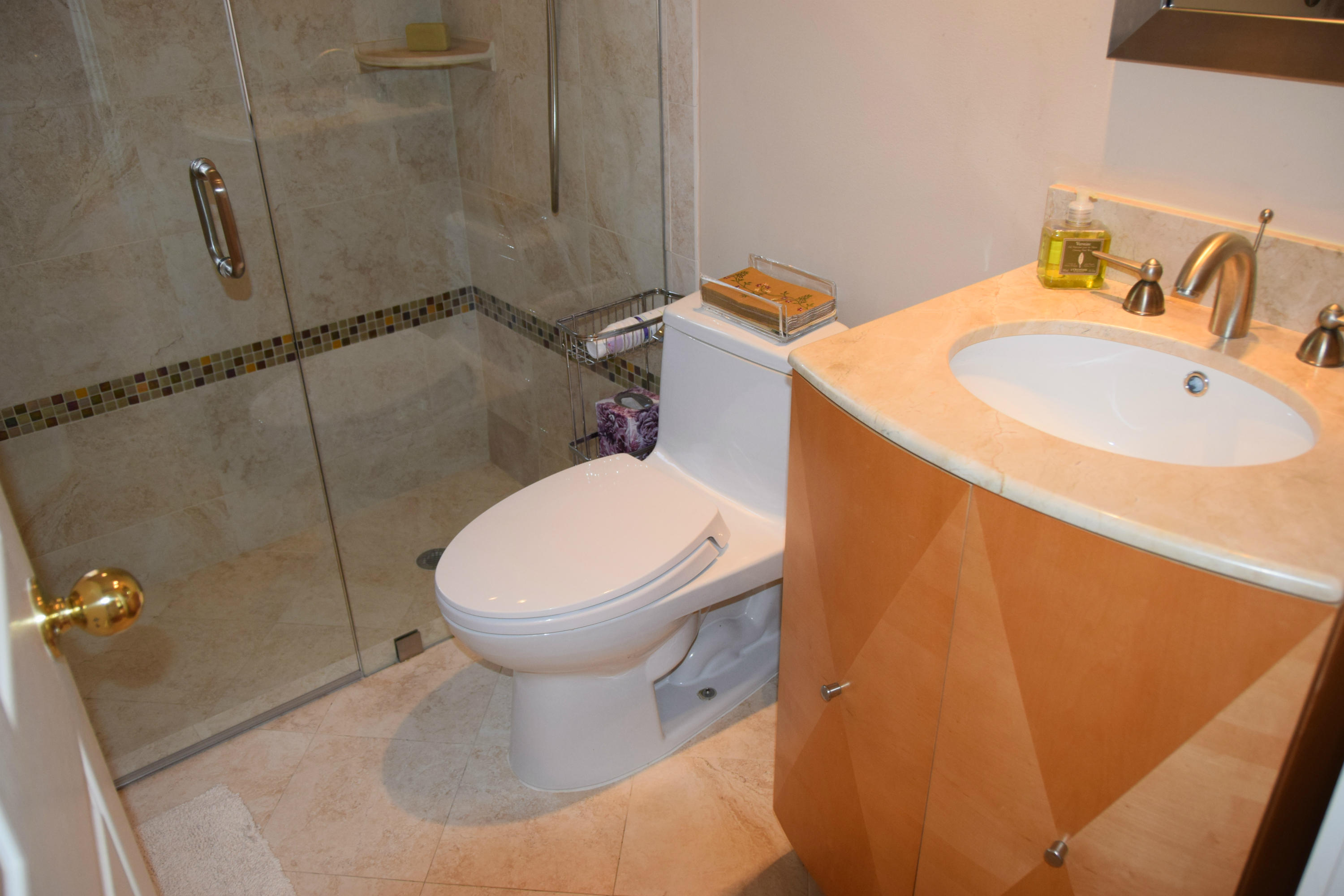6477 Via Benita Boca Raton, FL 33433 - Photo 16 of 19 Bathroom