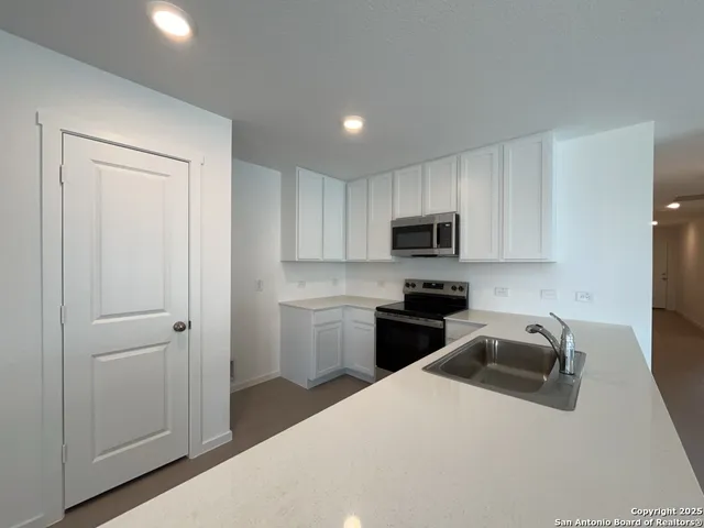 $1,425 | 3402 Gingham Point, Converse, TX 78109