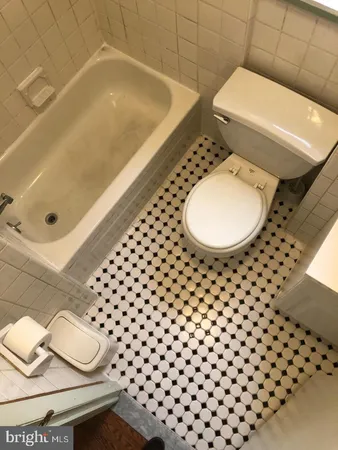 $1,050 | 406 South 45th Street, Unit 2R, Philadelphia, PA 19104