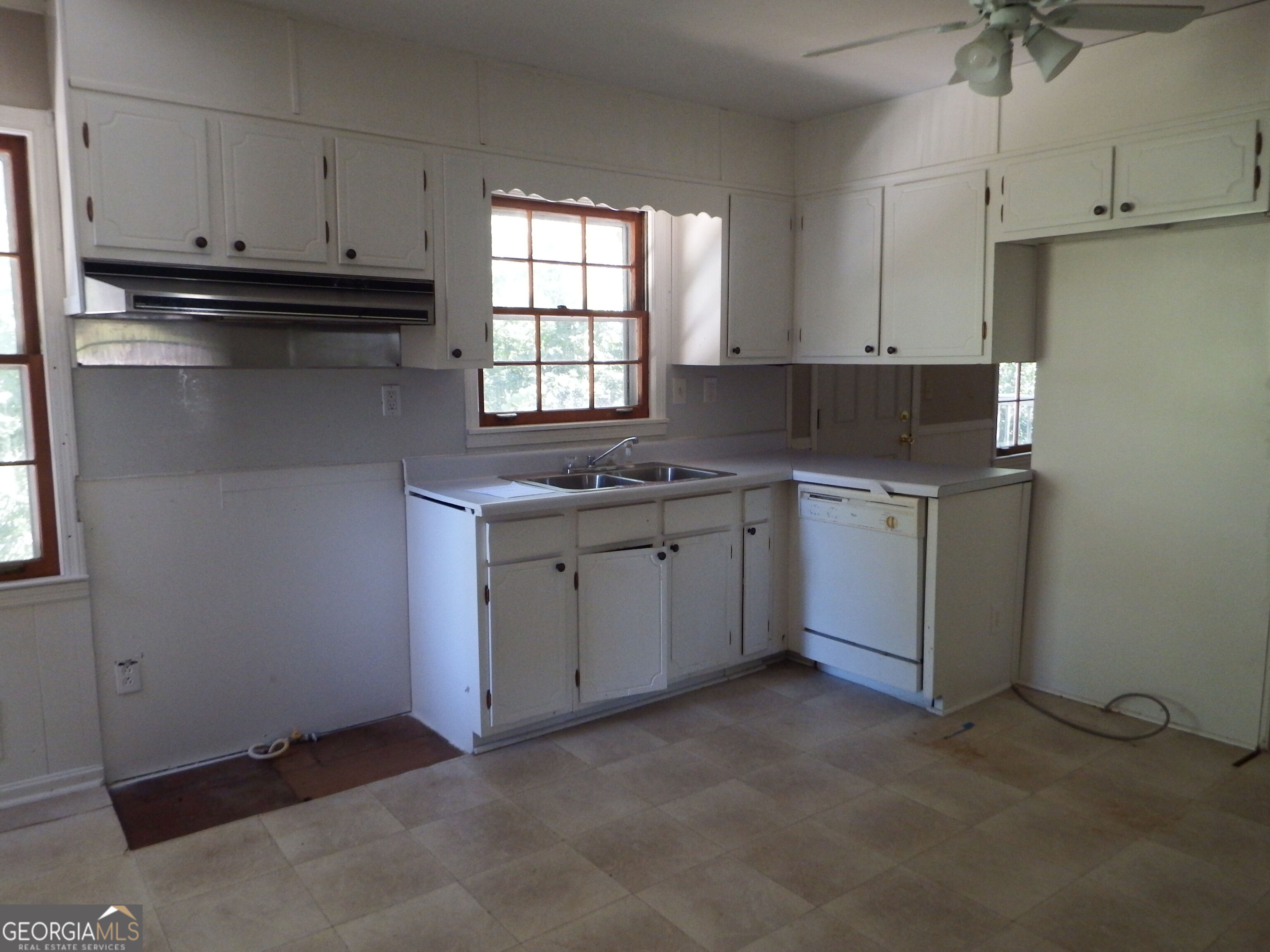 3766 Citation Drive Decatur, GA 30034 - Photo 4 of 11 Gallery Image 4