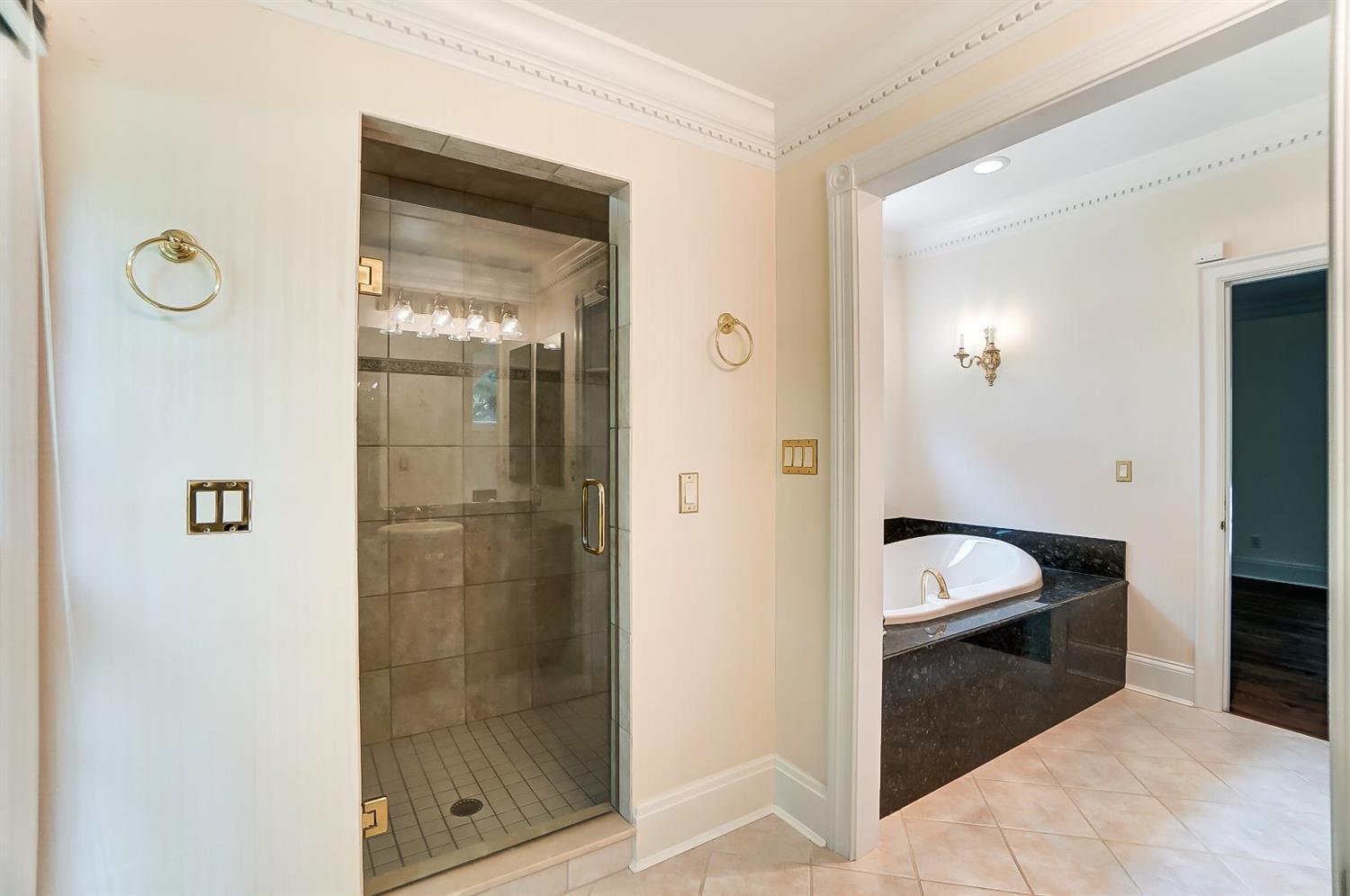 8125 Given Road Cincinnati, OH 45243 - Photo 26 of 50 Gallery Image 26