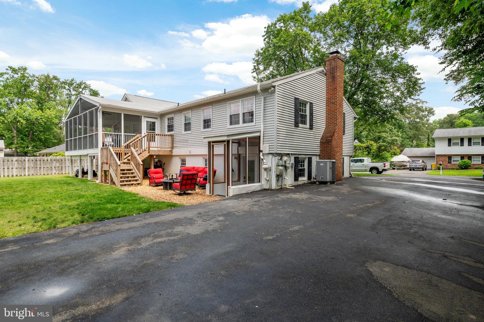 564 Poplar Drive Riva, MD 21140 - Photo 33 of 64 Plenty of parking with sizable paved driveway