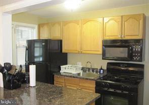 751 South Woodington Road Baltimore, MD 21229 - Photo 4 of 11 Gallery Image 4