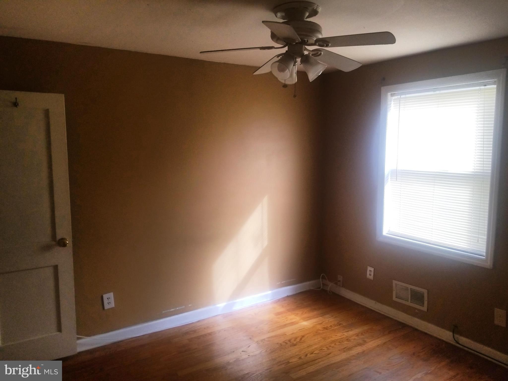 751 South Woodington Road Baltimore, MD 21229 - Photo 7 of 11 Gallery Image 7